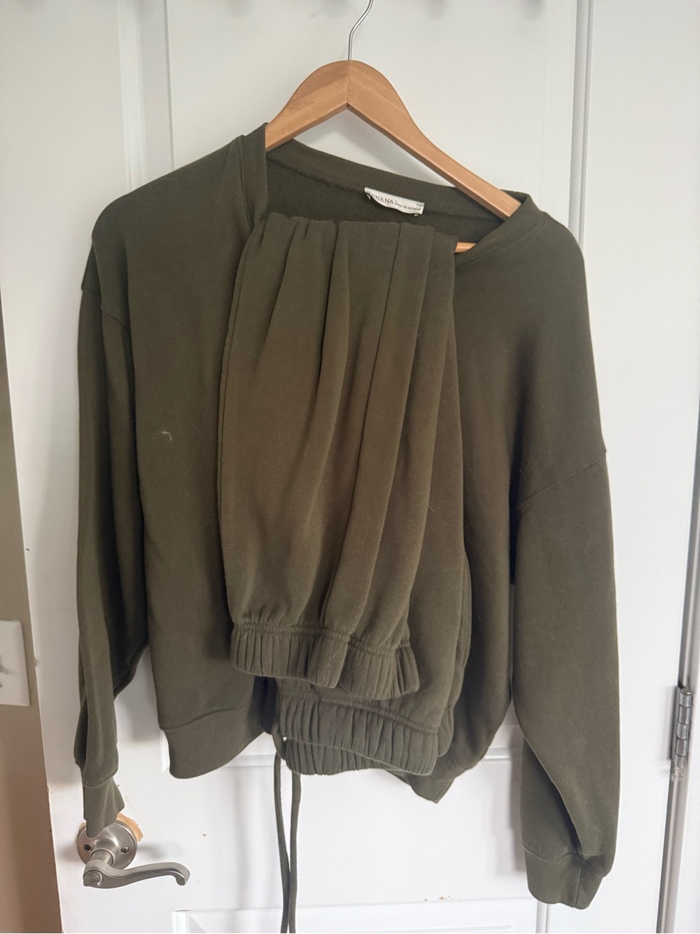 Zenana Outfitters Olive Green Sweatshirt and Jogger Set